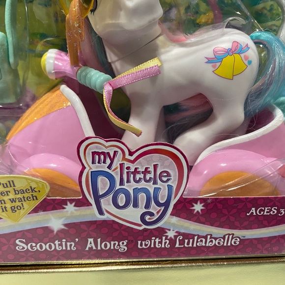 MY LITTLE PONY G3 NWT VTG 2005 CRYSTAL PRINCESS SCOOTIN ALONG WITH LULABELLE - Picture 3 of 16